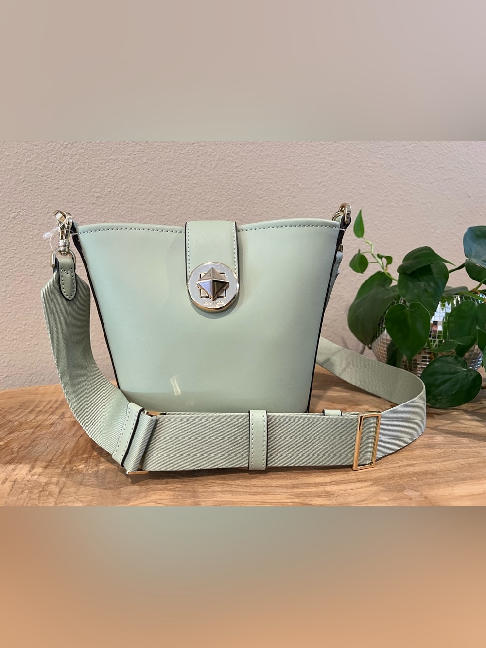 Kate Spade Mint Green Bucket Crossbody with Star-Accent Clasp